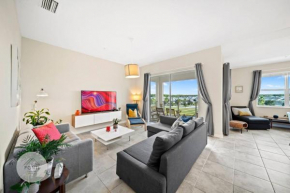 Modern Storey Lake Resort Disney Orlando 3161-402